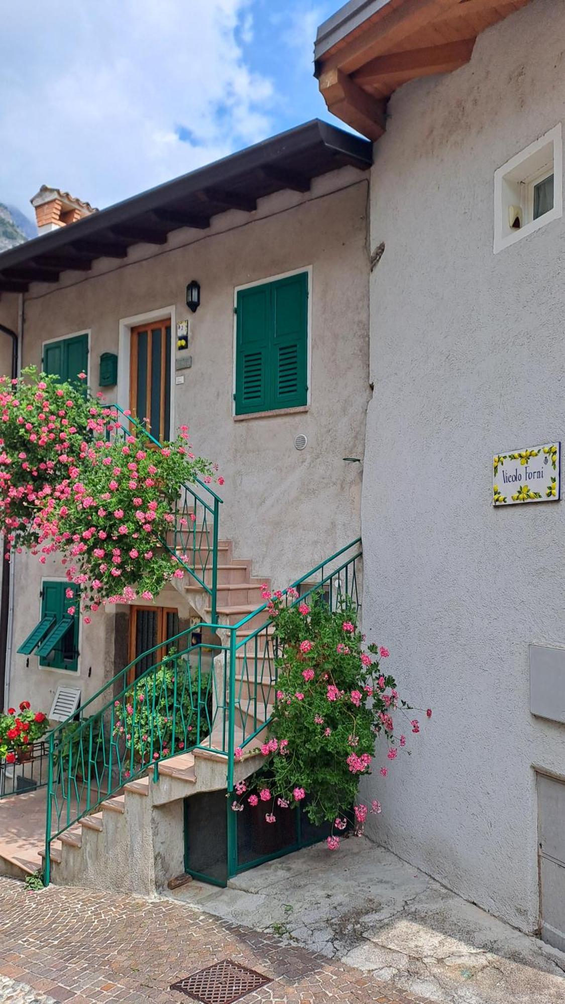 Casa Maria Lafinestrasulgarda Apartamento Limone sul Garda Exterior foto